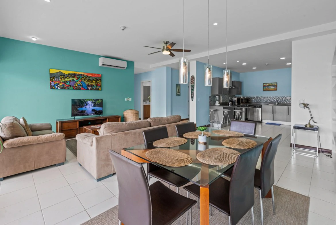 6th Floor 3-bedroom JacoBay Condo with Panoramic Sunrise, Mountain and Ocean Views - Gallery image 13