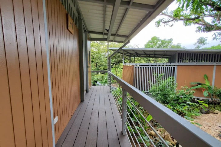 Lodge Vista Tranquila: Three Modern Lodges with Private Jacuzzis, Just Five Minutes from Sámara - Gallery image 5