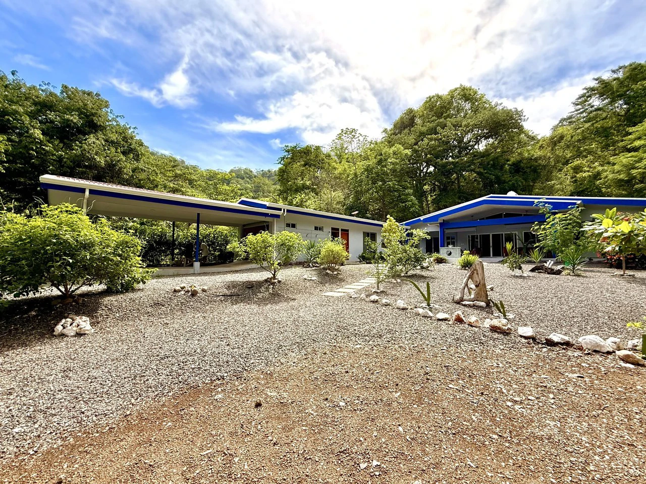 Casa Tortuga: $649,000 USD  Home, Guest House & Commercial Property Near the Playa Organos Beach on the Nicoya Peninsula - photo 25