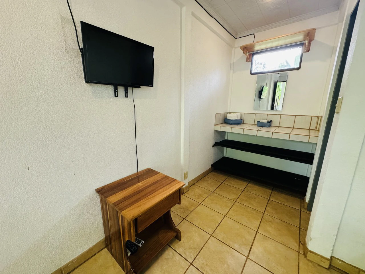 Downtown Uvita Commercial Room Rentals with Restaurant - Gallery image 25