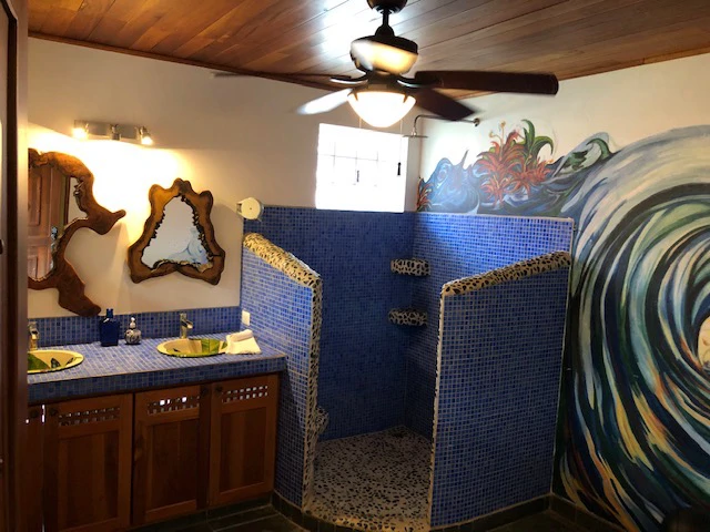 0.1 ACRES – 6 Bedroom Home with Pool In Main Street Dominical, PRIVILEGED LOCATION, WALK TO THE BEACH!!!: Near the Coast House For Sale in Dominical - Gallery image 12