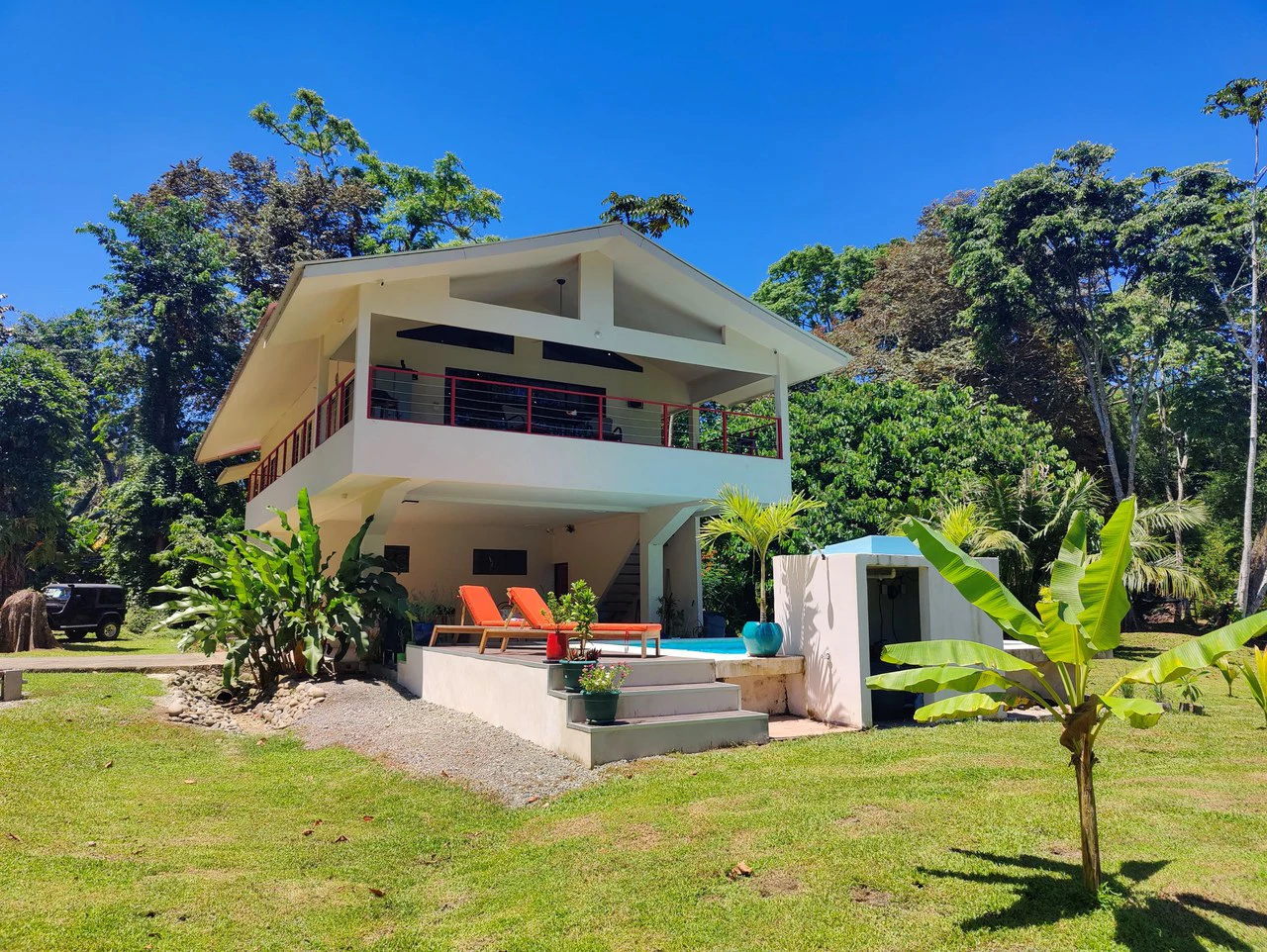 Penshurt Riverside Oasis: Stunning Riverside Property with 2-Bedroom Home and Additional Apartment