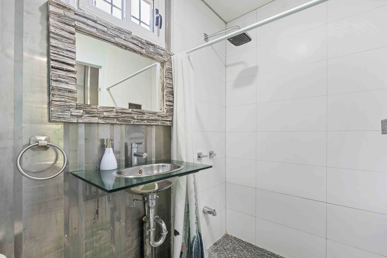 Casa Lemonpaloosa: Very Private Container Home! - Gallery image 14
