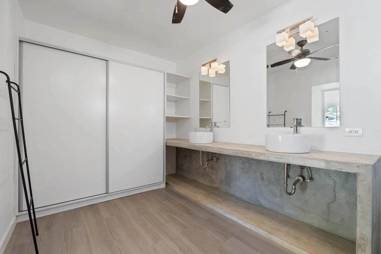 The Point 20: Modern Elegance Meets Coastal Serenity – Home for Sale in Playa Avellanas! - Gallery image 13