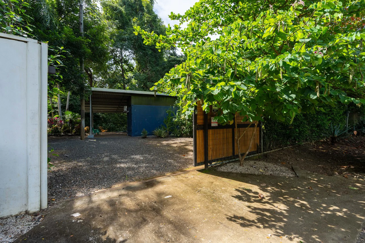 Casa Lemonpaloosa: Very Private Container Home! - Gallery image 23
