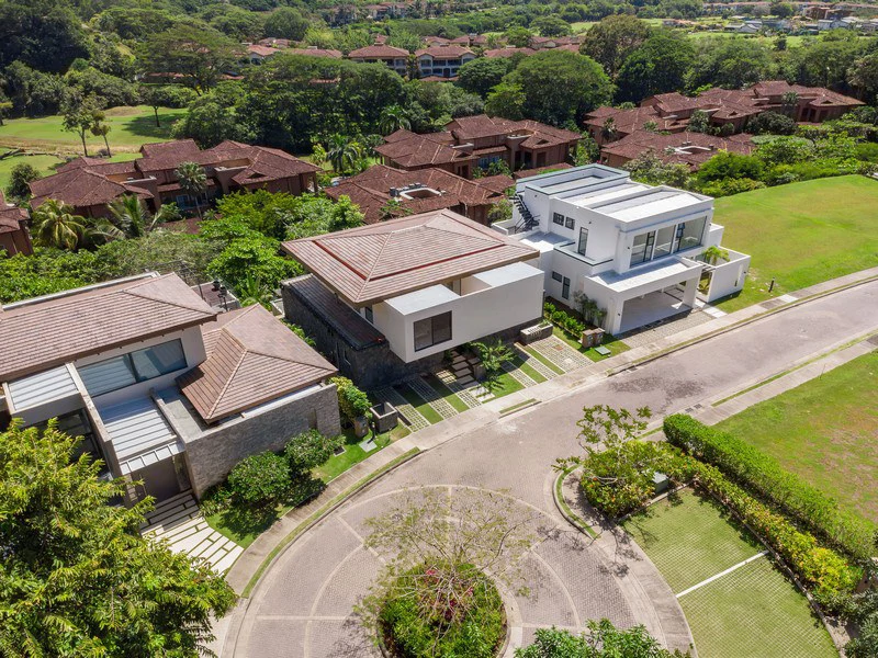 Stellar Opportunity, Brand New Home in Los Sueños: Luxury Villa Close to the Beach and Marina! - Gallery image 6
