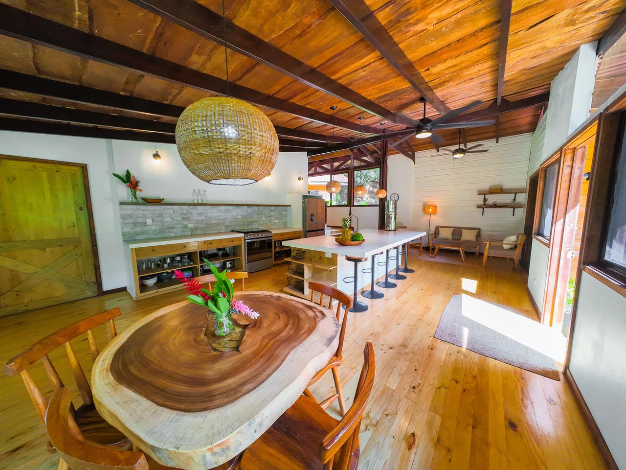 Serene Jungle Home + Guest Cabin on 3 Acres and River - Gallery image 8