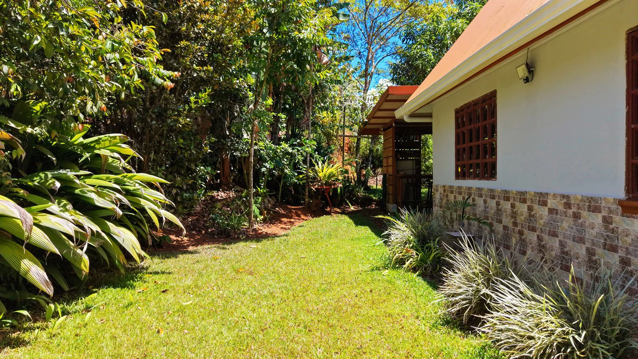 Countryside House For Sale in Cajon - Gallery image 13