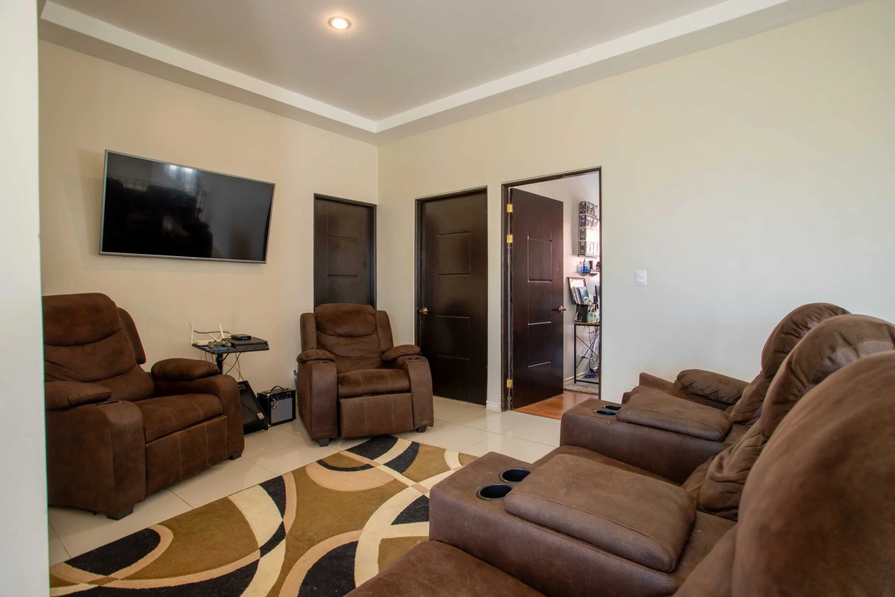 House For Sale in Puente de Piedra - Gallery image 19