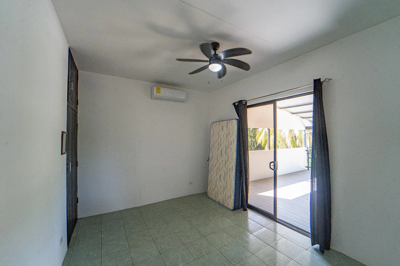 Cantarana Studios: Multiunit Property with tons of Potential - photo 18