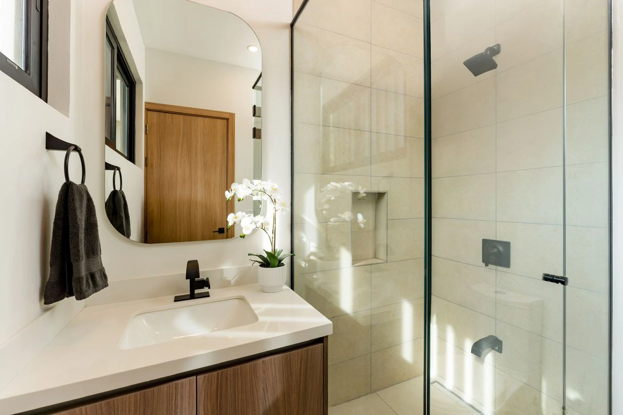 House For Sale in Playas del Coco - Gallery image 32