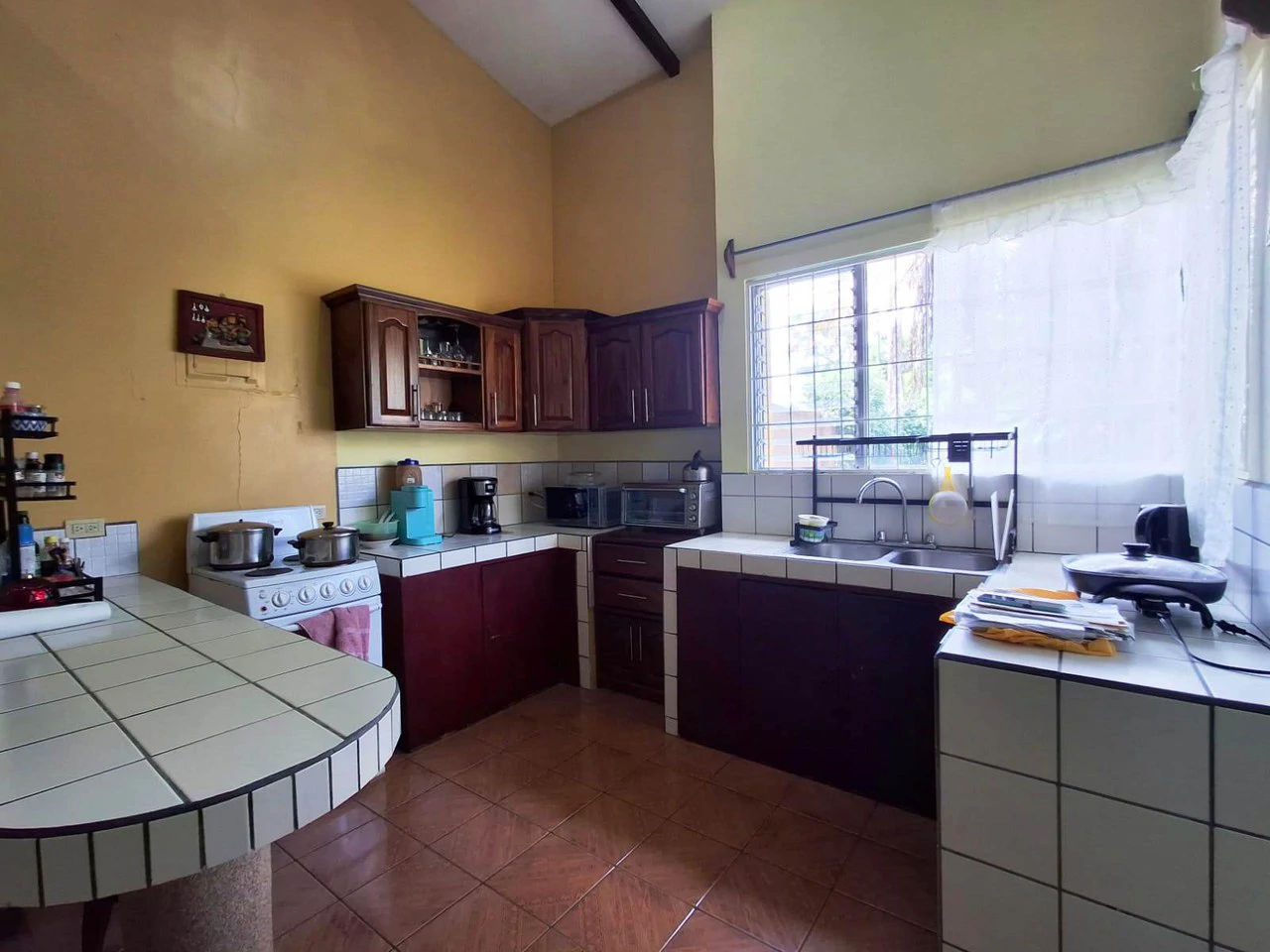 Awesome Property!: 2 Homes...Large Lot...and Views! - Gallery image 8