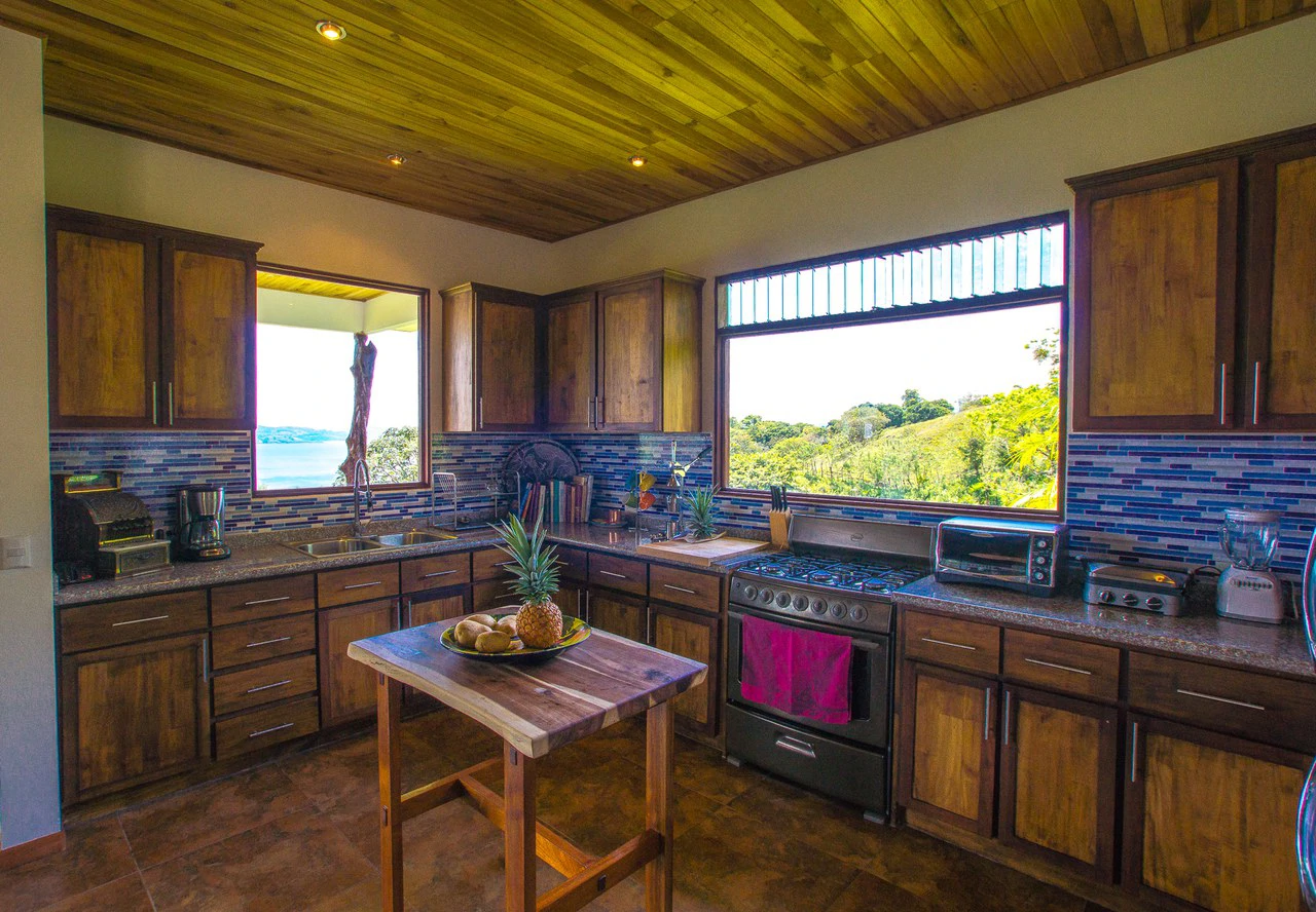 Luxury Vacation Rental Villas for Sale with Amazing Views of Lake Arenal - Gallery image 32