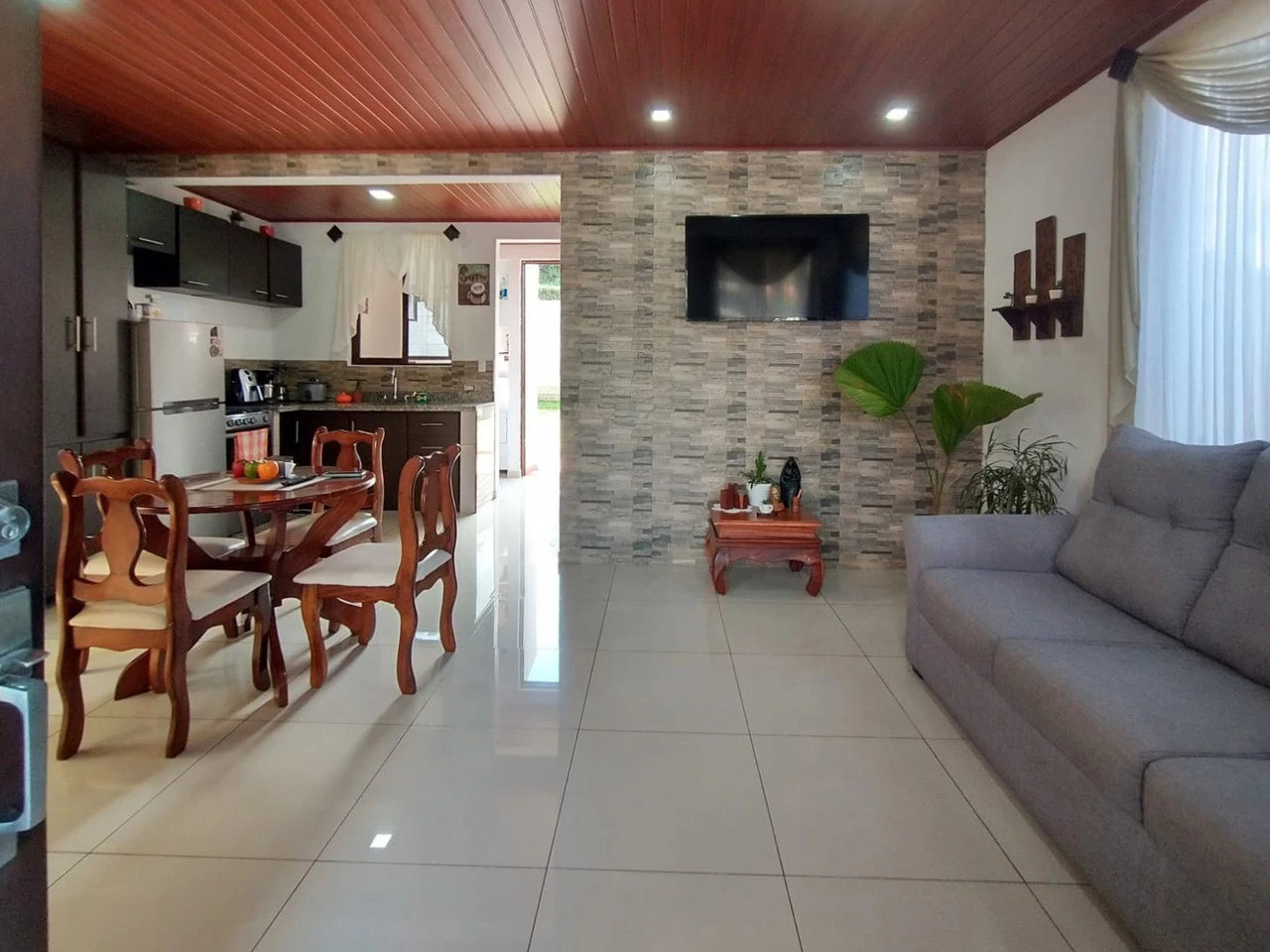 Full Furnished 2-story House for Sale in Grecia: House For Sale in Grecia - Gallery image 3