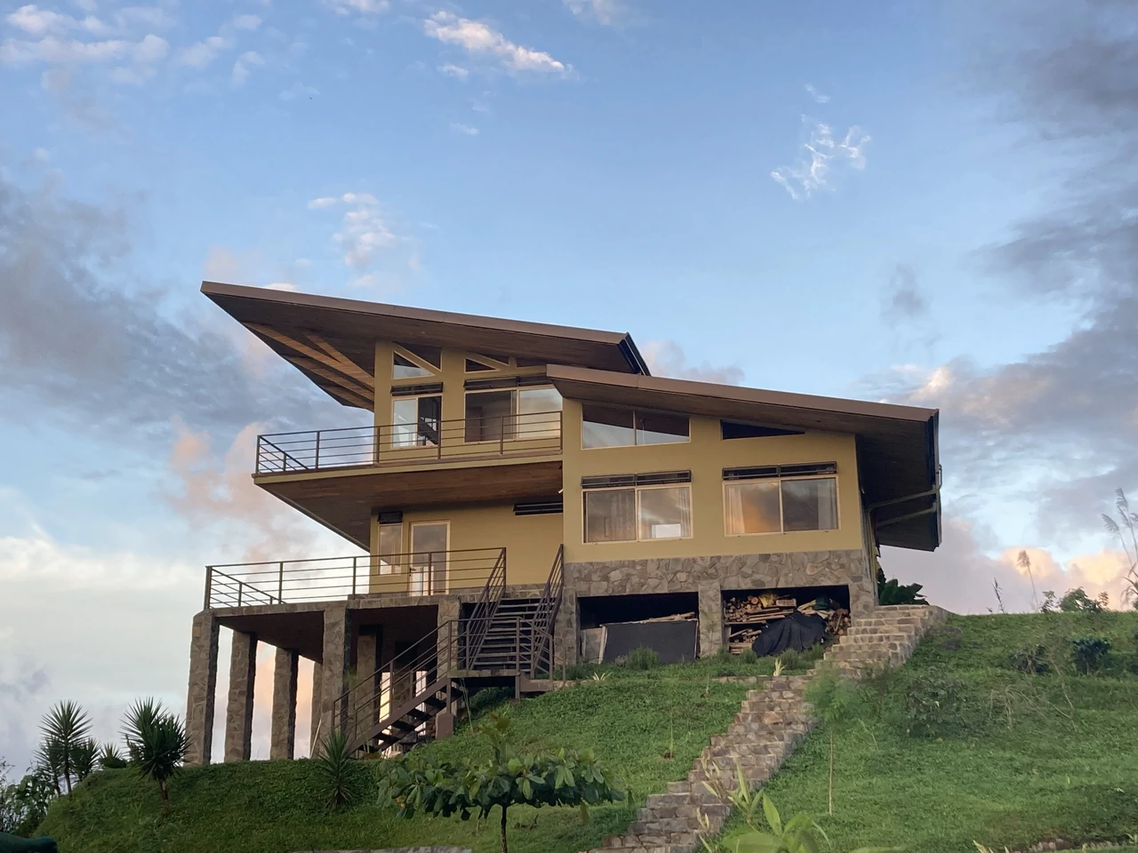 3 bedroom house with swimming pool & 2 Jungle Studios. - Gallery image 17