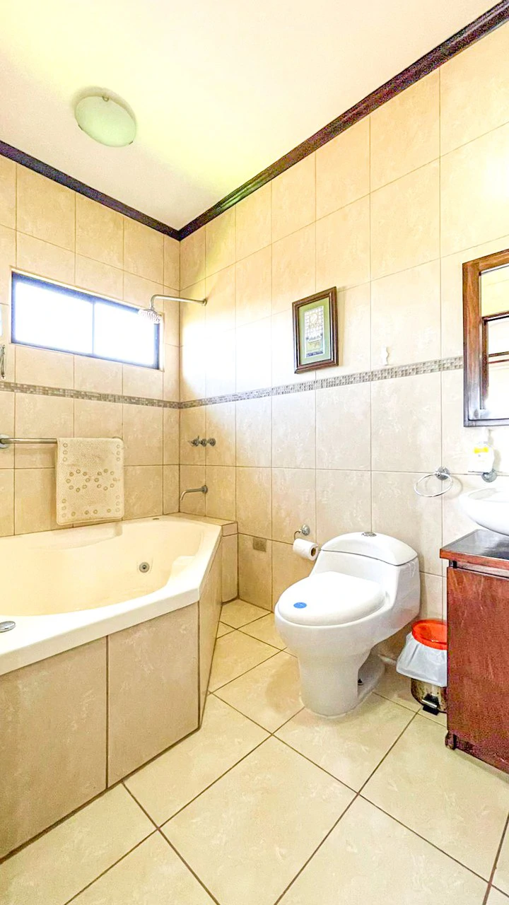Home for sale or for RENT with furnished -Bosque Alto Condominium- Grecia - Gallery image 13