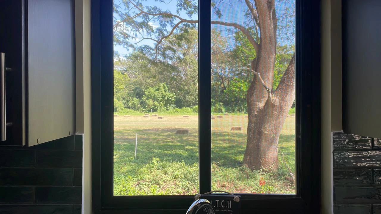 Private property for sale with a modern house and pool surrounded by the nature of Playa Samara – excellent investment opportunity - Gallery image 21