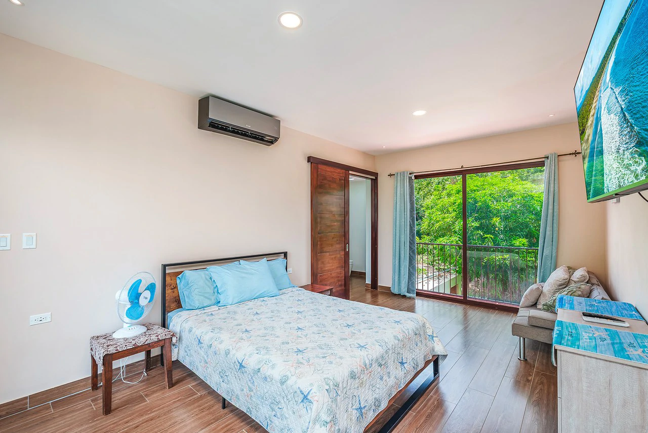 Casa Tuga: 4BR Ocean View Home with Pool, Steps from the Beach - photo 27