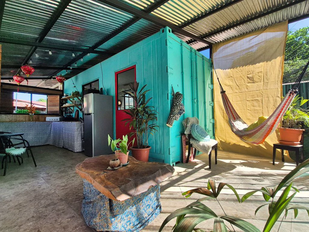 Casa Nomad: Affordable Beachside Living in Samara – Unique 2-bedroom Container home – Walking Distance To The Beach - Gallery image 2