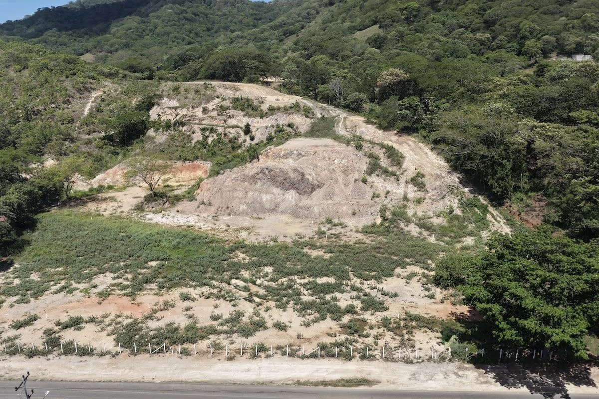 Near Huacas: 1.70 Acres Commercial Development Land - photo 5