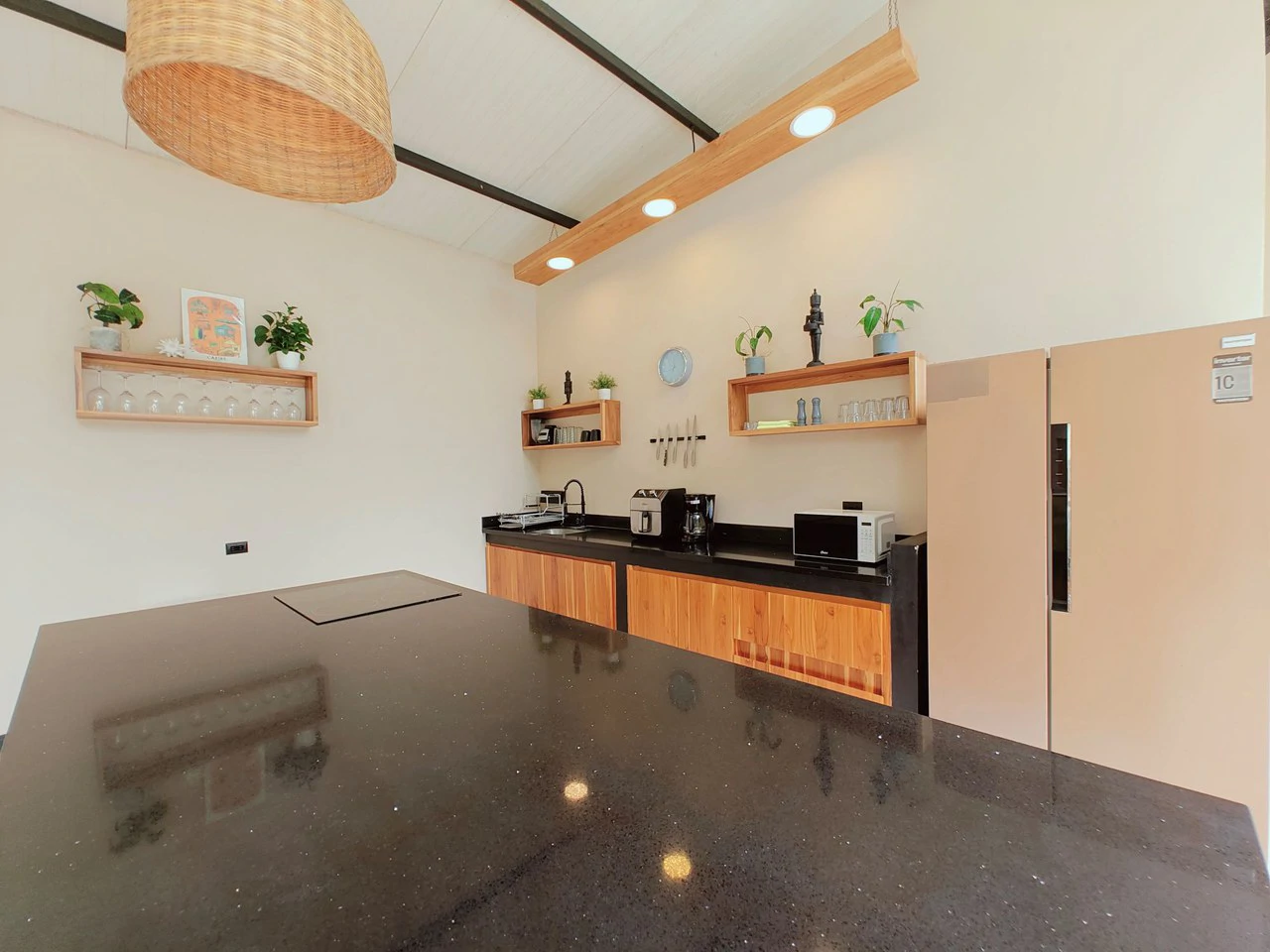 ID 751: Turn-Key Villa with Proven Income Near Cahuita National Park – Main House, Casita, and Stunning Pool on Over Half an Acre - Gallery image 40