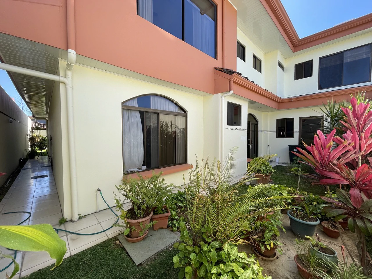 Dona Rosa: House For Sale in Bosques de Doña Rosa - Gallery image 29