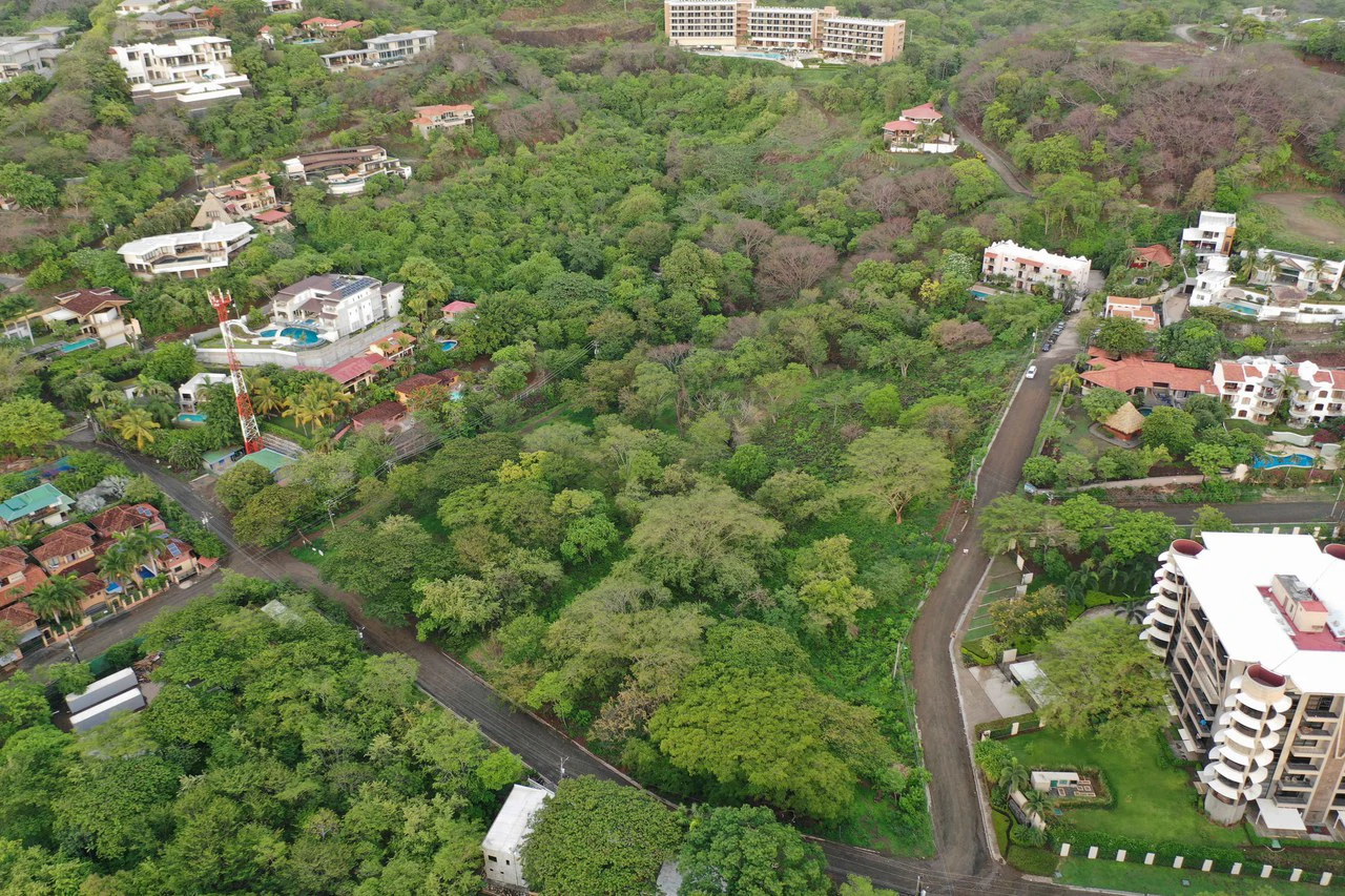 Air T-II: Tamarindo Development Property Right in Town - Gallery image 8