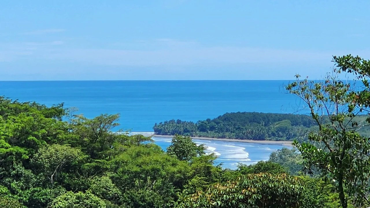 1.25 ACRES – Stunning Ocean View Oasis: Exclusive Property With Premium Amenities!!!!