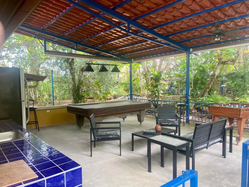 Estate in Esparza with 3 Homes, Pool & Tourism Potential – Perfect for Investment or Vacation Living! - Gallery image 10