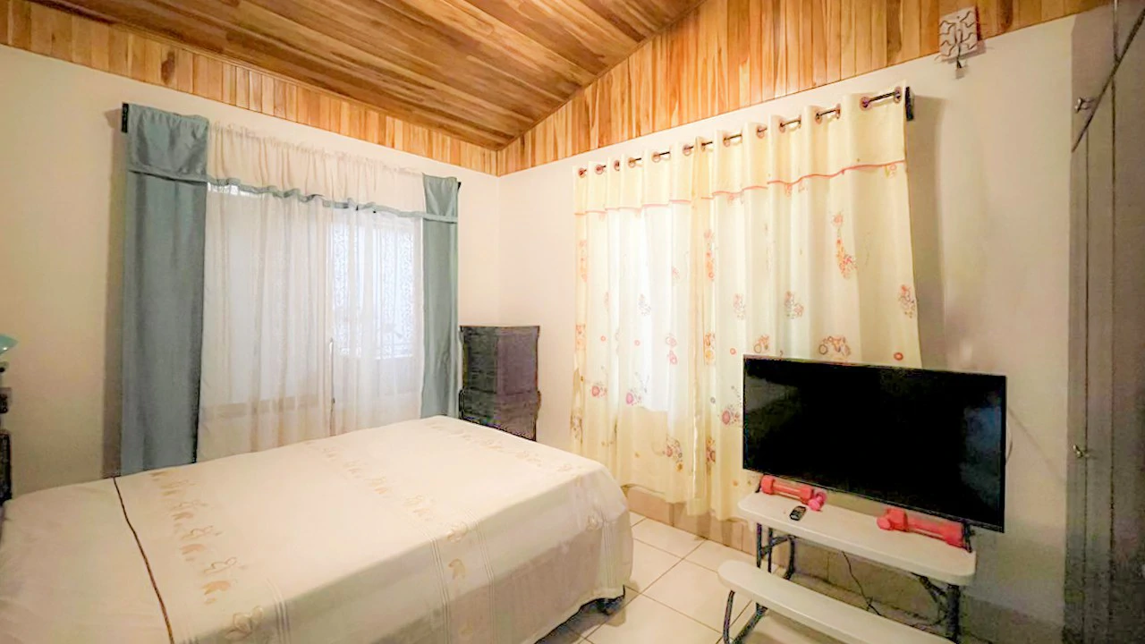 Discover Your New Home in Atenas, Costa Rica: The Best Climate in the World and a Strategic Location - Furnished - Gallery image 10