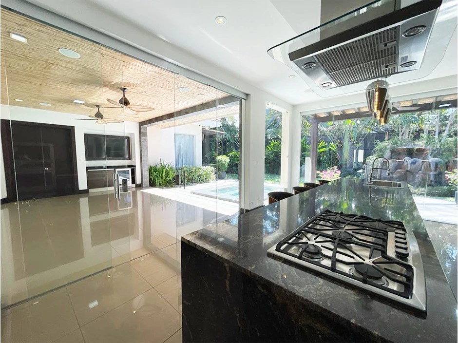 Hacienda Lindora: House For Sale in Lindora - Gallery image 8
