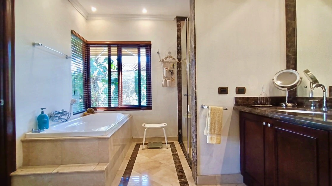 Condominio Jaragua: One story luxury house for sale in Ciudad Colon, Costa Rica - Gallery image 18