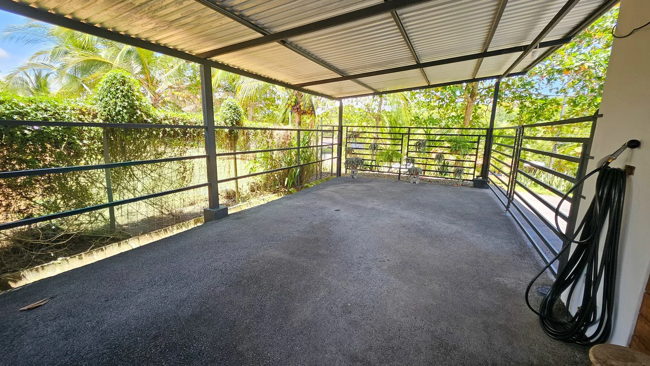 Beautiful Casa Irina, with pool and large yard: Close to the beach in tranquil Monterrey! - Gallery image 25