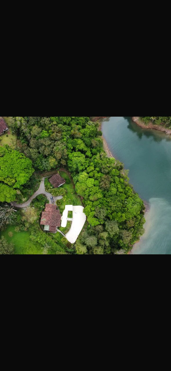 Exceptional Lakefront Estate with Two Homes in Arenal, Costa Rica - Gallery image 3
