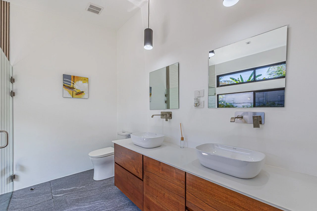 STYLISH 3 BED, 3 BATH BRAND NEW VILLA IN UVITA.: Mountain Villa For Sale in Uvita - Gallery image 38