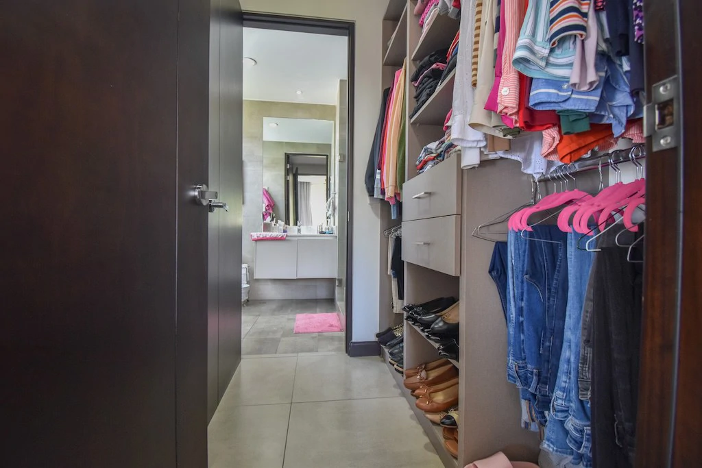 Apartment For Sale in Guachipelín - Gallery image 35