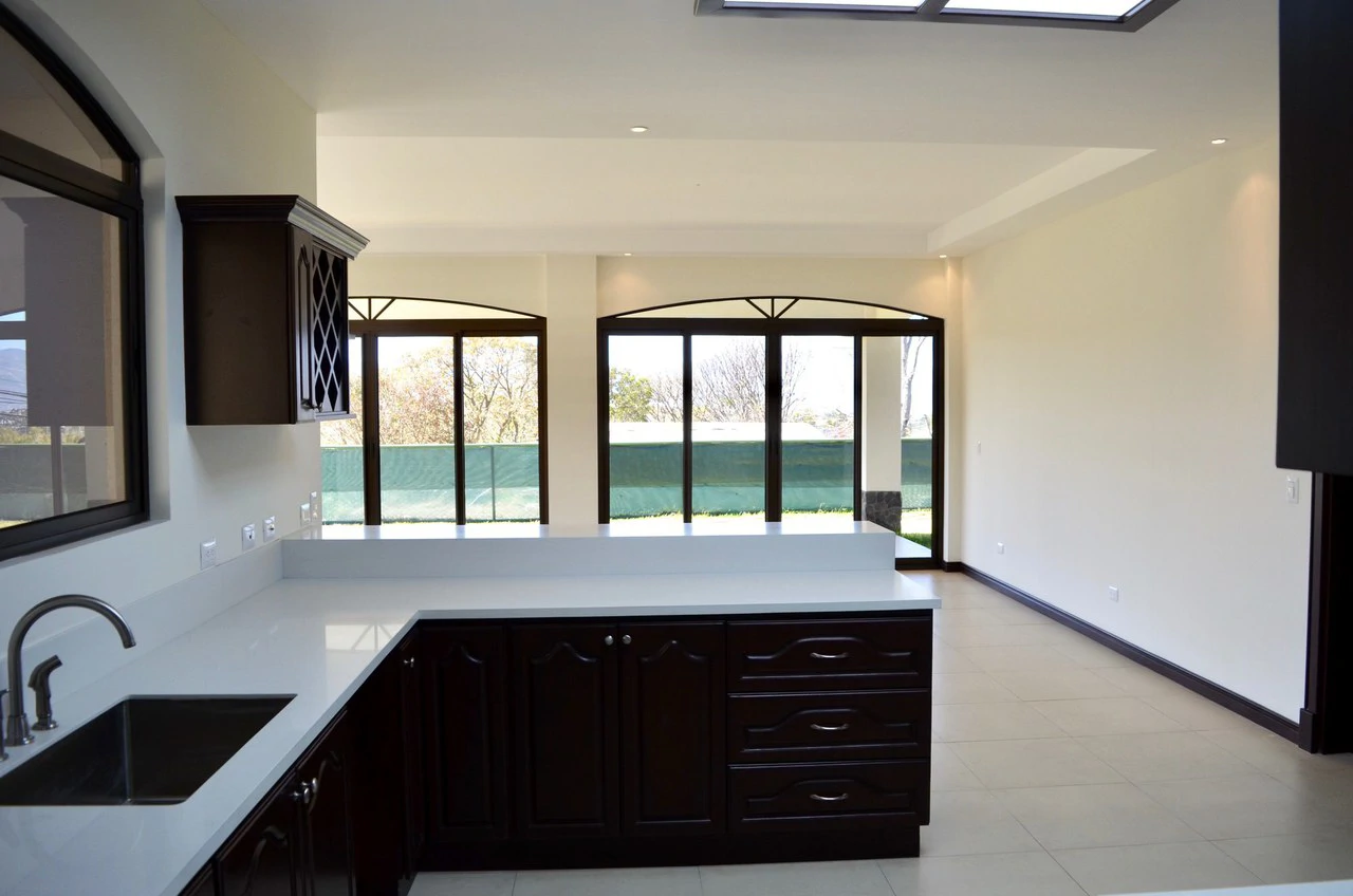 Mountain House For Sale in San Isidro - Gallery image 14