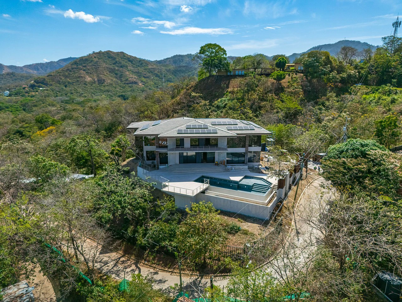 El Palacete Flamingo: 7BR Luxury Home with Vast Ocean Views - Gallery image 24