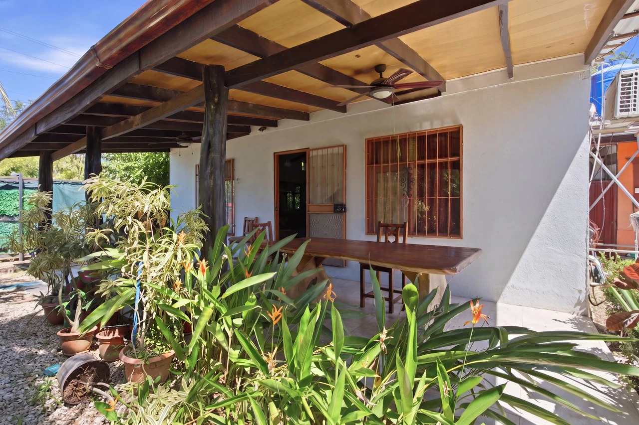 Casa De Anna: Two Homes on One Lot in Huacas, Costa Rica - photo 10
