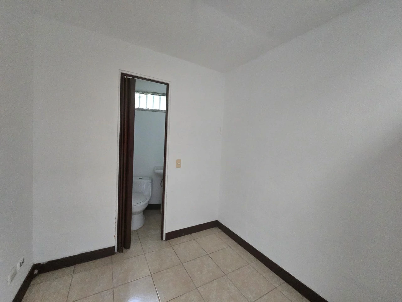 Modern 4 Bedroom House for Sale with Mountain Views in Brasil de Mora Ciudad Colón - Gallery image 11