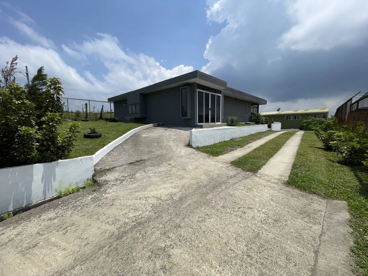San Ramon country house: Mountain and Countryside House For Sale in Ángeles