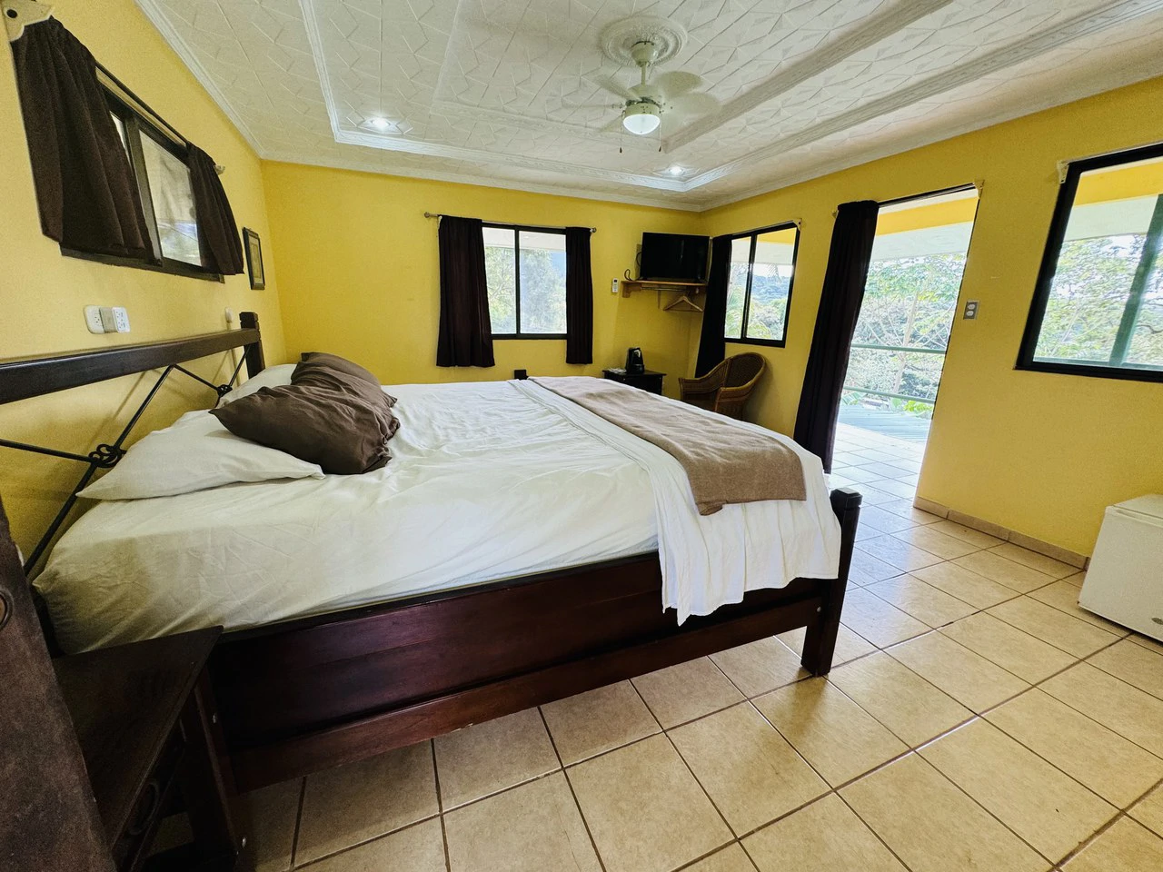 Downtown Uvita Commercial Room Rentals with Restaurant - Gallery image 18