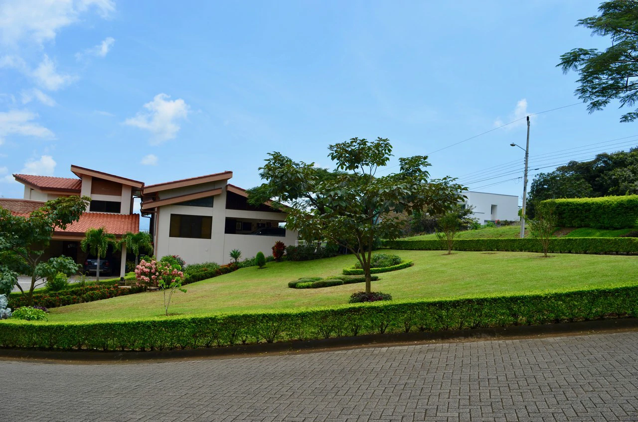 Countryside and Mountain Home Construction Site For Sale in Alajuela - Gallery image 4
