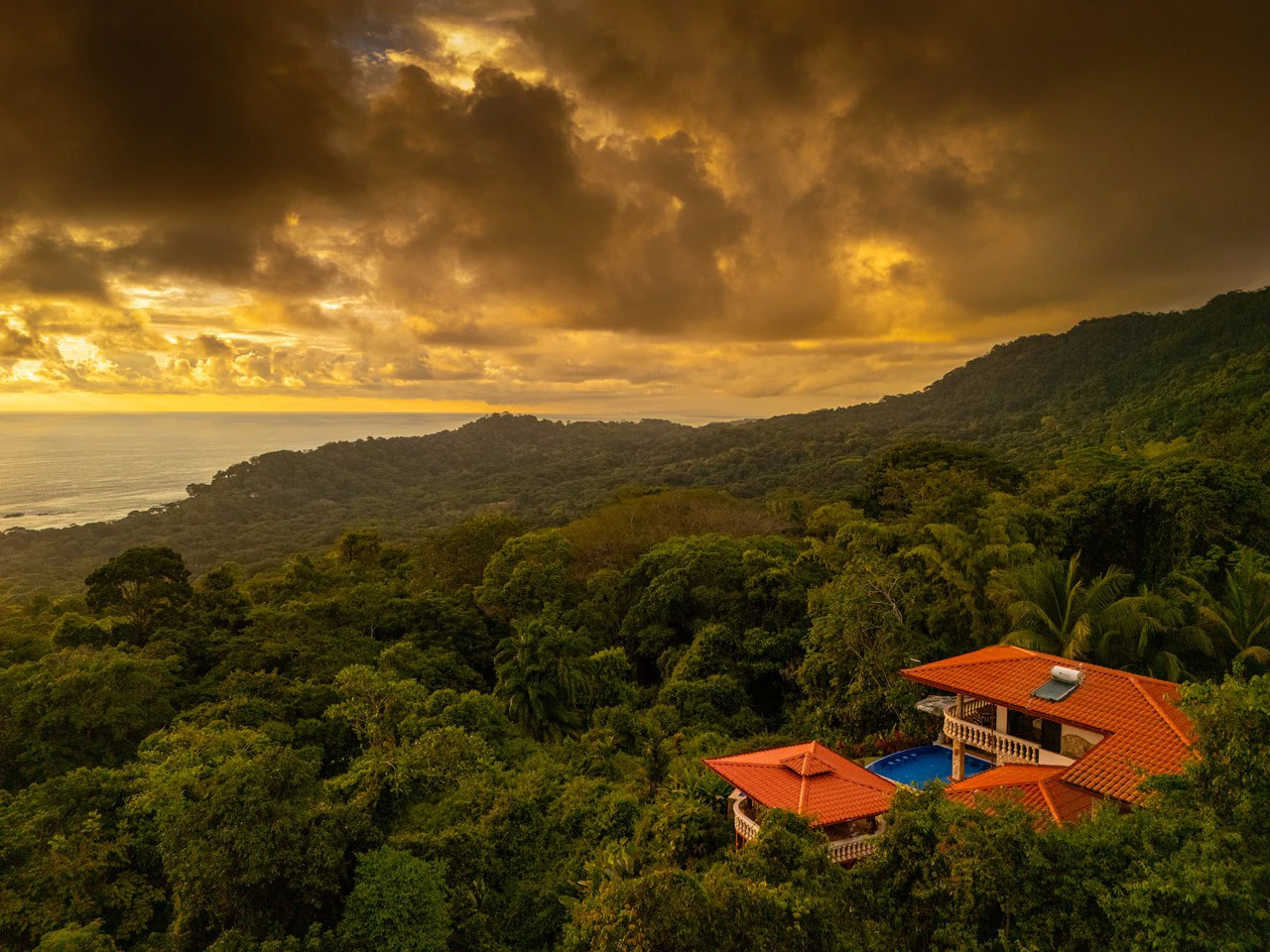 Mountain House For Sale in Escaleras - Gallery image 28