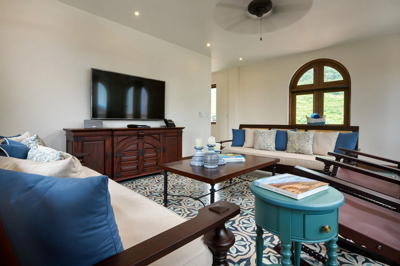 7 Calle La Ronda: Elegant 3-Story Ocean View Hillside Home in Las Catalinas - Gallery image 14