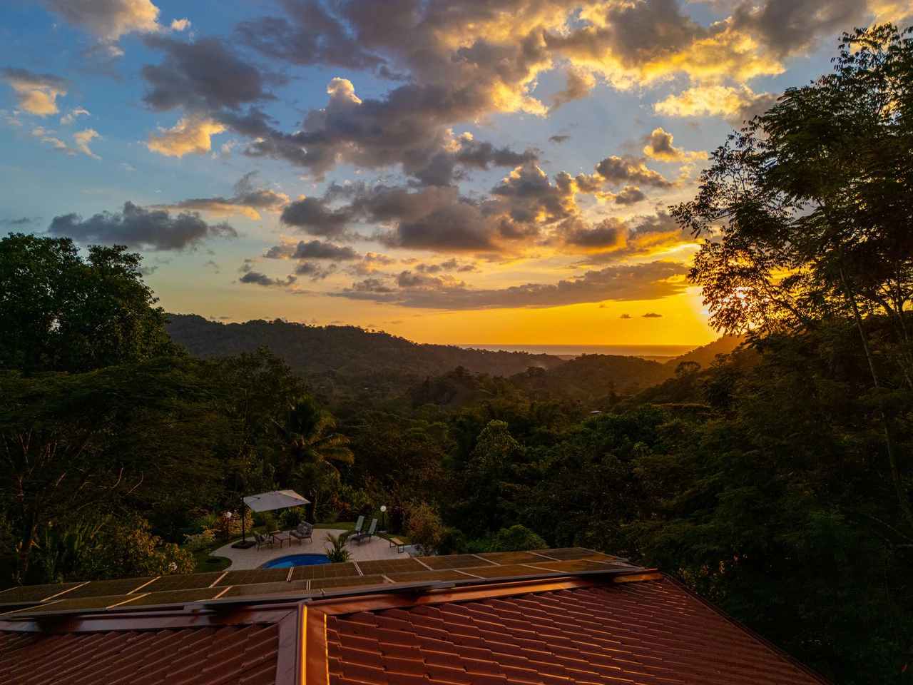 Villa Allamanda: Privacy Galore, Ocean, Jungle and Mountain Views - Gallery image 14
