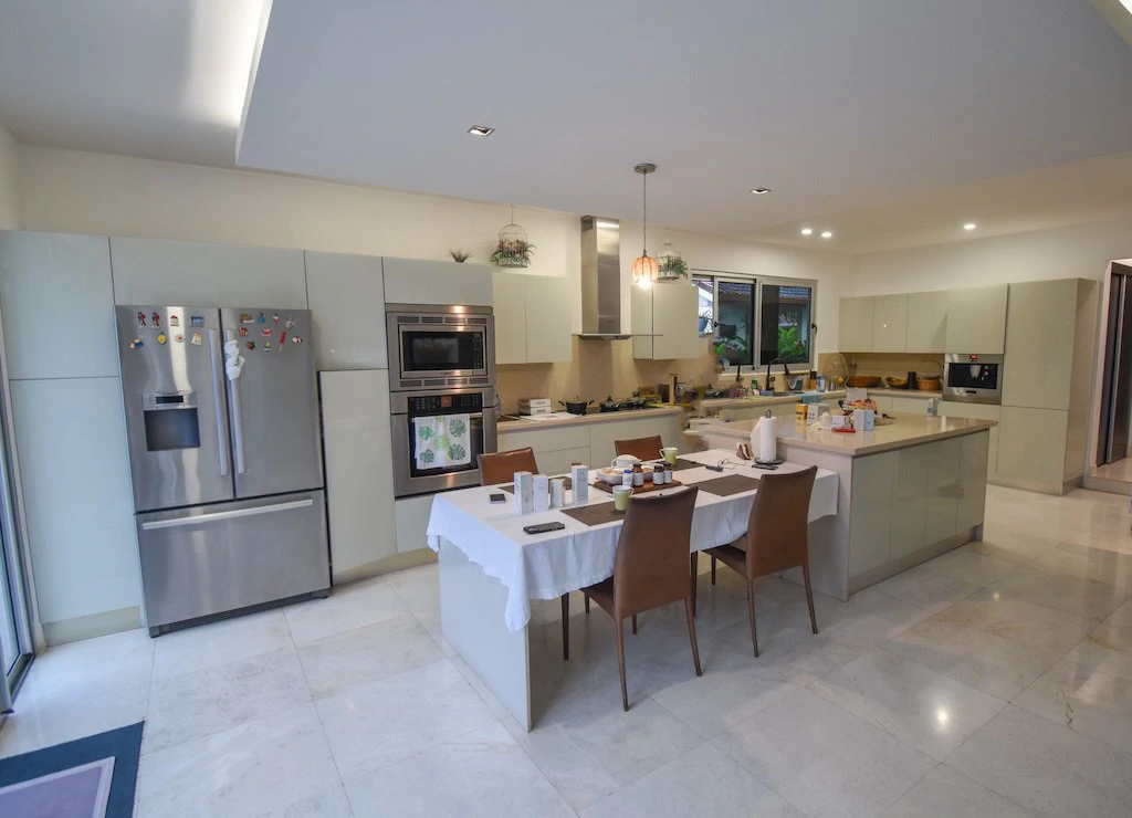 House For Sale in Lindora - Gallery image 2