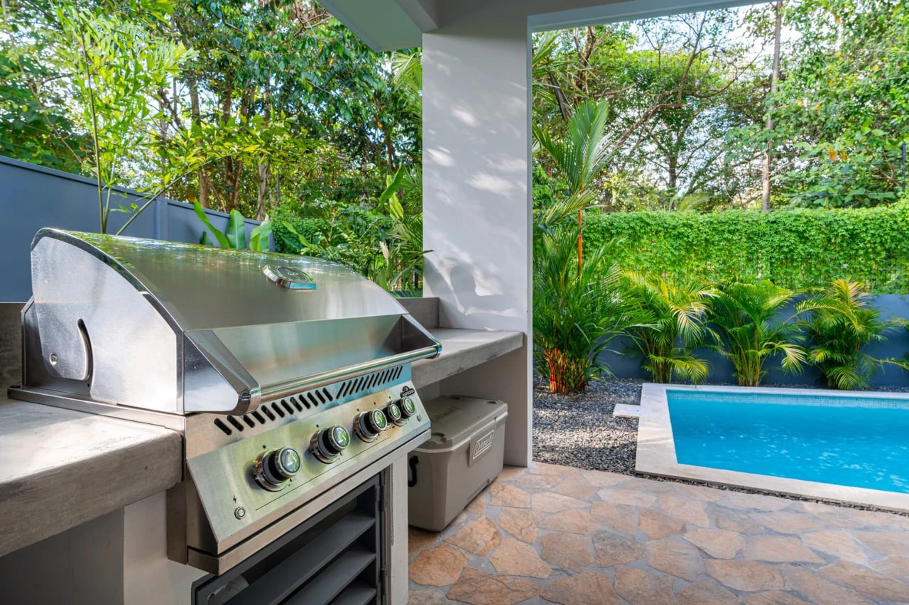 Amazing New Villa Cayman: Solar Powered and Walk to the Beach in Uvita! - Gallery image 20