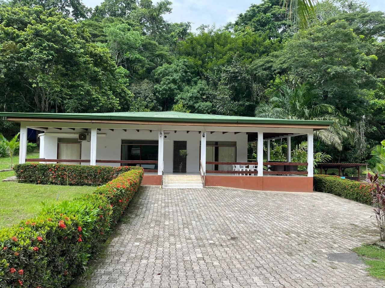 6,254 m² of Prime Tourism Potential or lots
