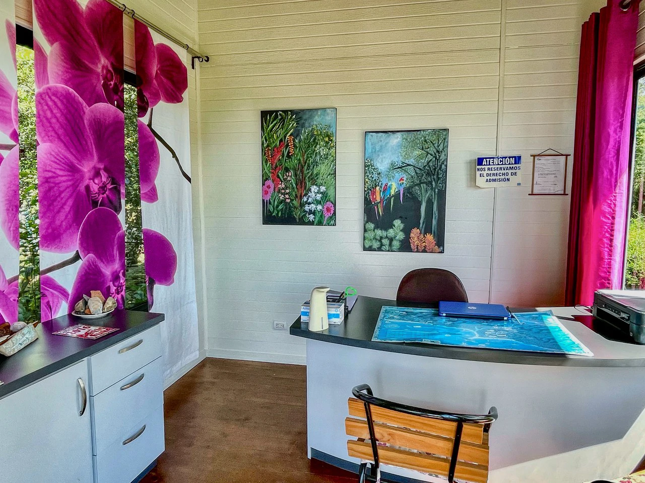 2.24 ACRES – 7 Bedrooms Ocean View Boutique Hotel With Two Pools, 5 Minutes to Uvita, Multiple Rental Options!! - Gallery image 33